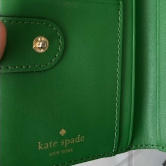 Kate Spade Wellesley Cara Bifold Leather Zip Around Wallet Kelly Green - Picture 7 of 9